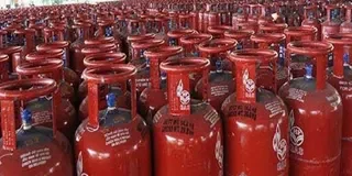 देश में घरेलू LPG 60 तो कमर्शियल सिलेंडर 115 रुपए हुआ महंगा, आज से प्रभावी होंगी नई दरें